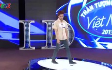 Chết cười với màn 'tra tấn' BGK của thí sinh Vietnam Idol 2013